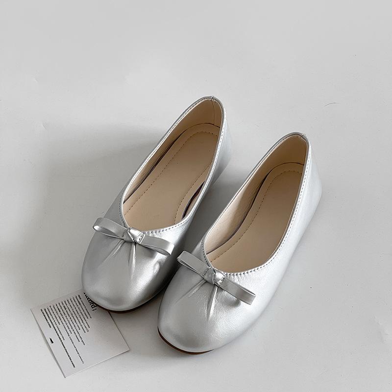 

2025 spring and summer new French outer wear one-pedal ballet shoes women s versatile shallow bow flat shoes 40 серебряный