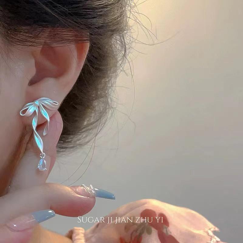 Elegant French Retro Ribbon Earrings: Stylish Ballet Bow Three-Color Design for Women
