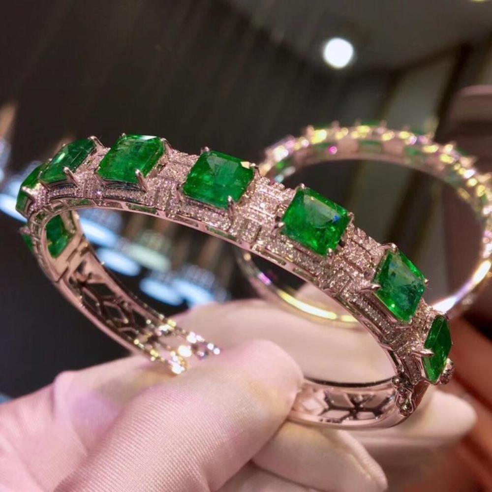 Elegant Simulated Emerald Bracelet 18k Platinum Plated Diamond Jewelry for Luxury Women