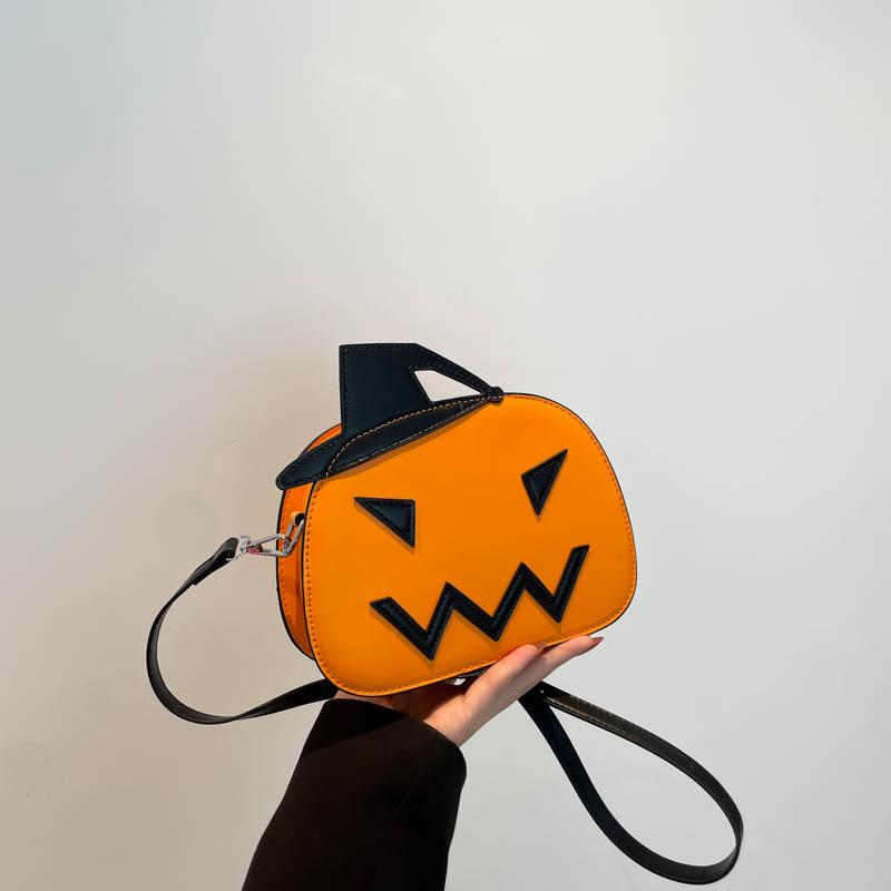 2024 New Halloween three-dimensional pumpkin bag bag, one-shoulder messenger women's bag, fashionable, casual, simple and funny small bag.