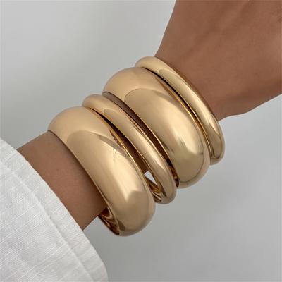 4 pulseras gruesas de oro, brazaletes anchos y modernos, pulseras apilables de oro, joyería para mujer.