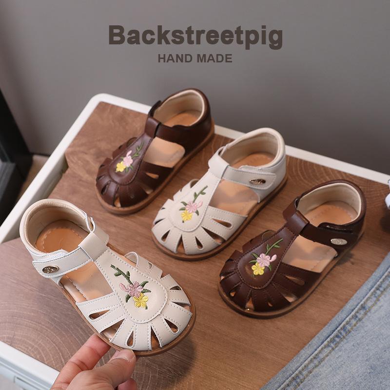 Children Clothing Yulin-001 Girls Children Sandals Fashion Embroidery Cut-Outs Sandals Soft Sole Non-Slip Casual Sandals Size 22-31 Cm