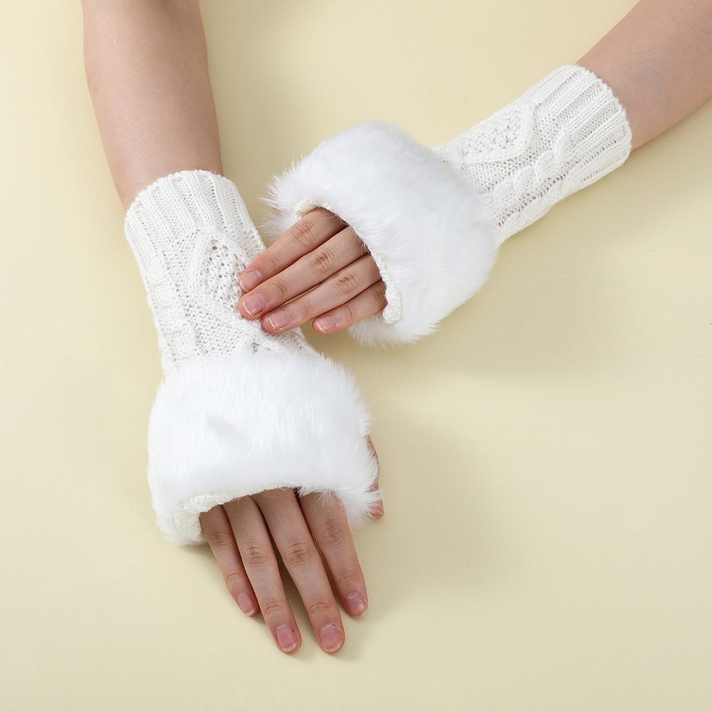 Women's Autumn-Winter Diamond Pattern Knit Wool Gloves