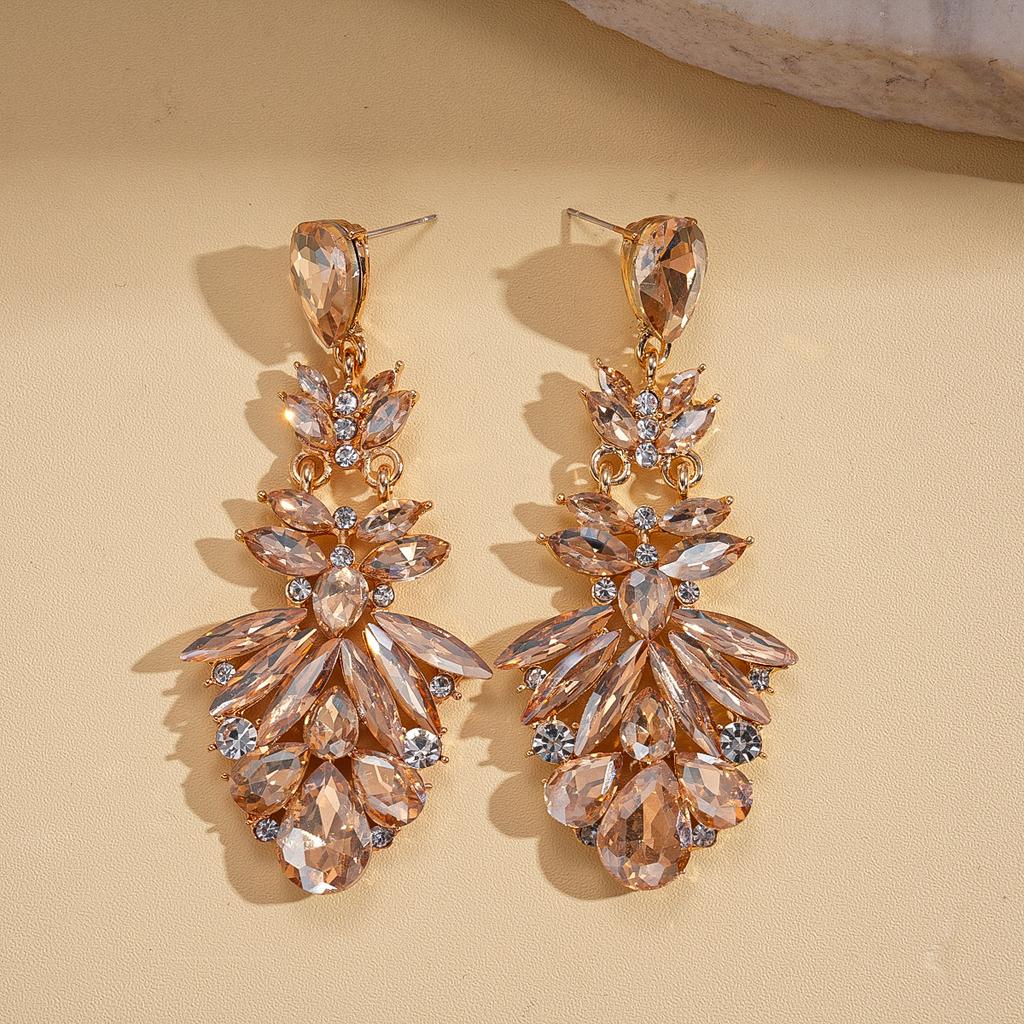 Light Luxury Style Drop-shaped Earrings, Palace Style, Fashionable, Exquisite and High-end Earrings