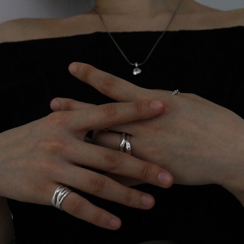 RACY Thread Silver Ring