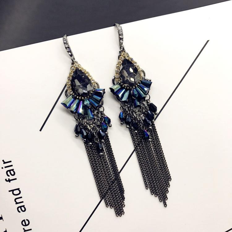 Light Luxury Crystal Diamond Long Earrings, Retro Style Temperament Fringed Earrings, Versatile Stud Earrings with Accessories