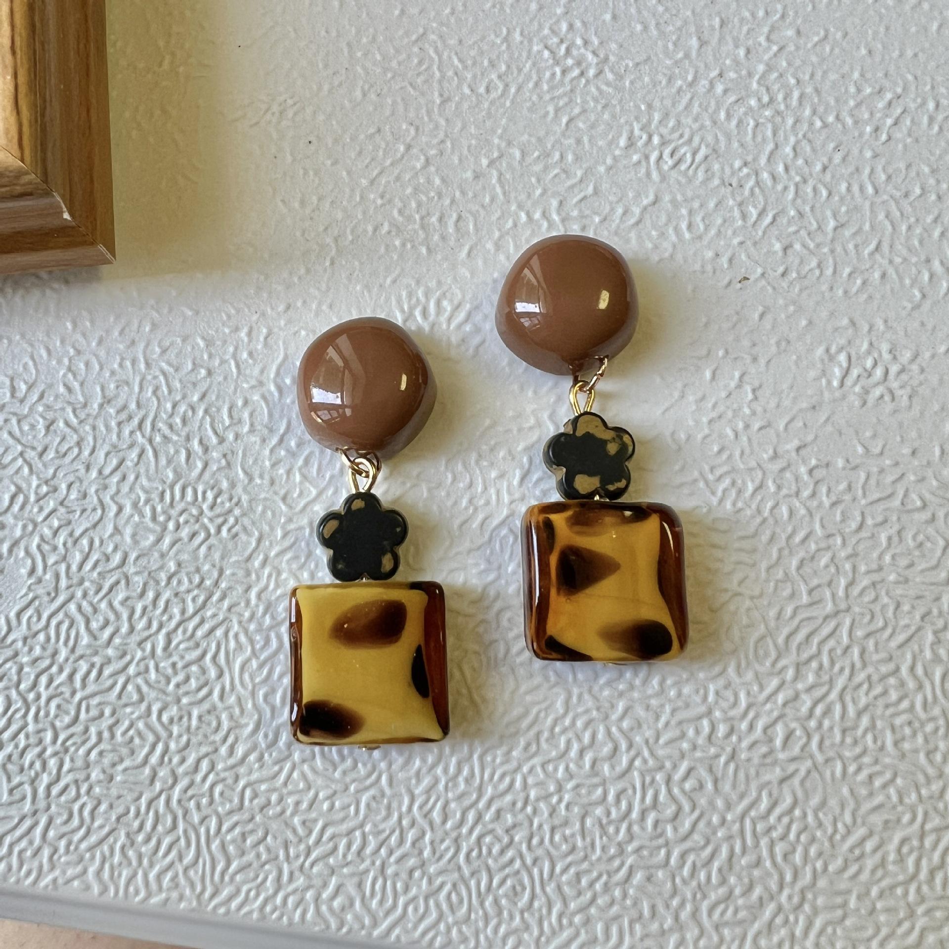 

Модные висячие серьги для женских украшений коричневый