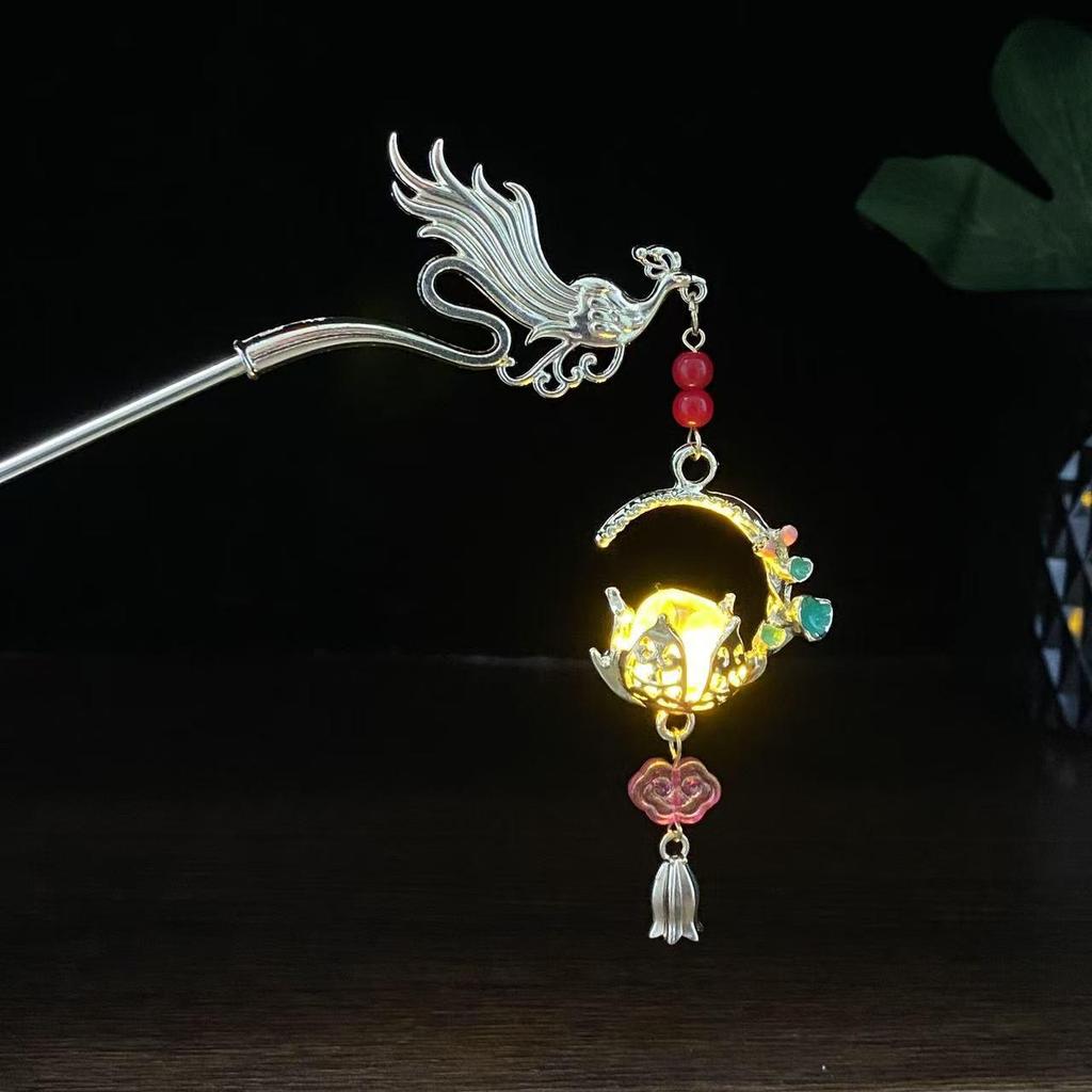 Ancient Style Luminous Hairpin: High-End Alloy Lantern Design for Hanfu Skirts