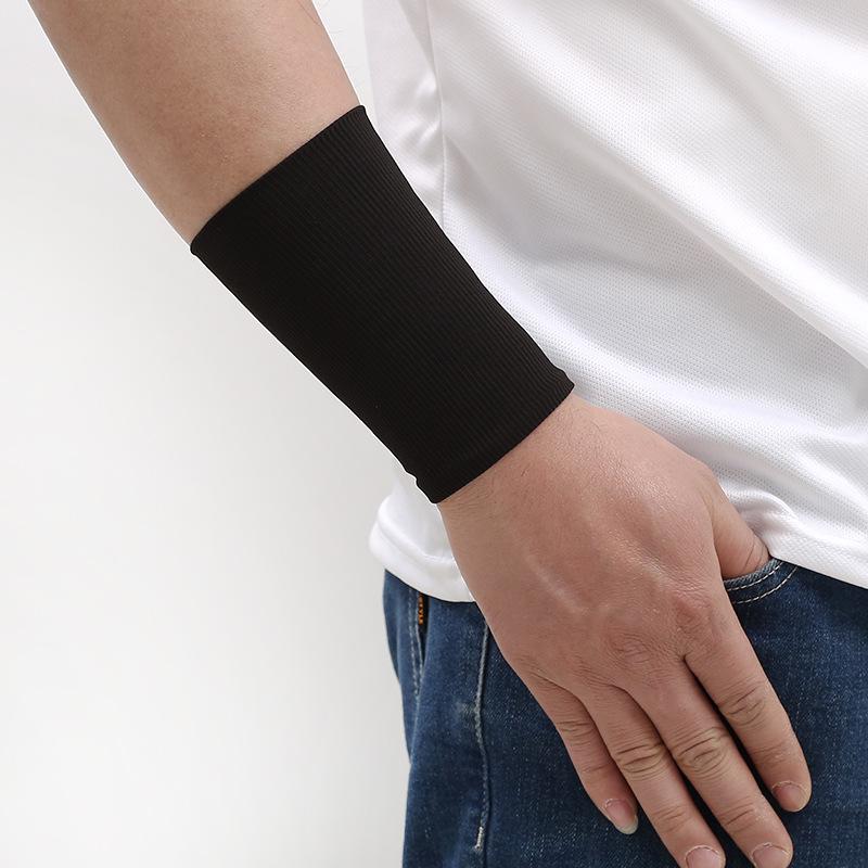 

Поддержка запястья из ледяного шелка: Унисекс летняя спортивная повязка для татуировок и шрамов One Size