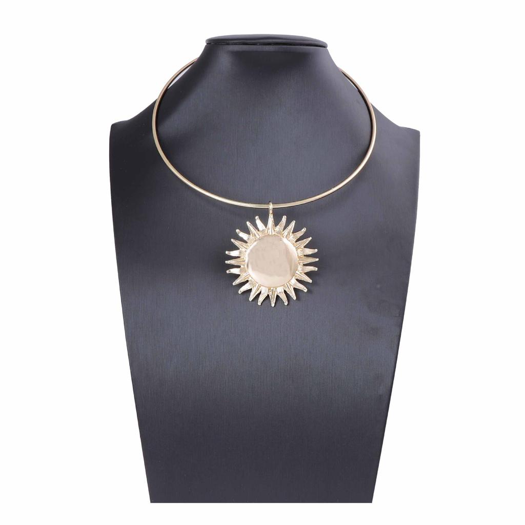 Simple Fashion Alloy Exaggerated Sunflower Pendant Collar Casual Versatile Daily Women's Models