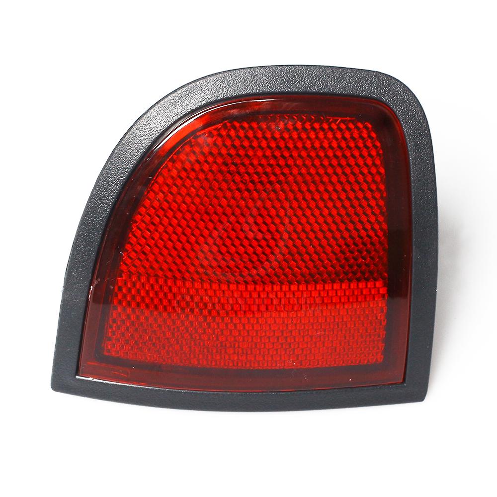 Left / RIght Rear Bumper Taillight For Mitsubishi L200 2005-2015 Reflector Light Parking Brake Light Reflector Light 8355A015