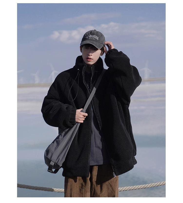Men's Thickened Cotton-Padded Fleece Jacket, Stand Collar, Loose Fit, Warm Outerwear for Fall/Winter Students.
