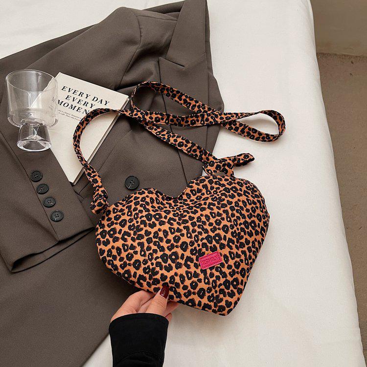 Chic Leopard Print Crossbody Bag - Spring Style, Versatile Women's Handbag for Students, Retro Casual Single Shoulder Bag.