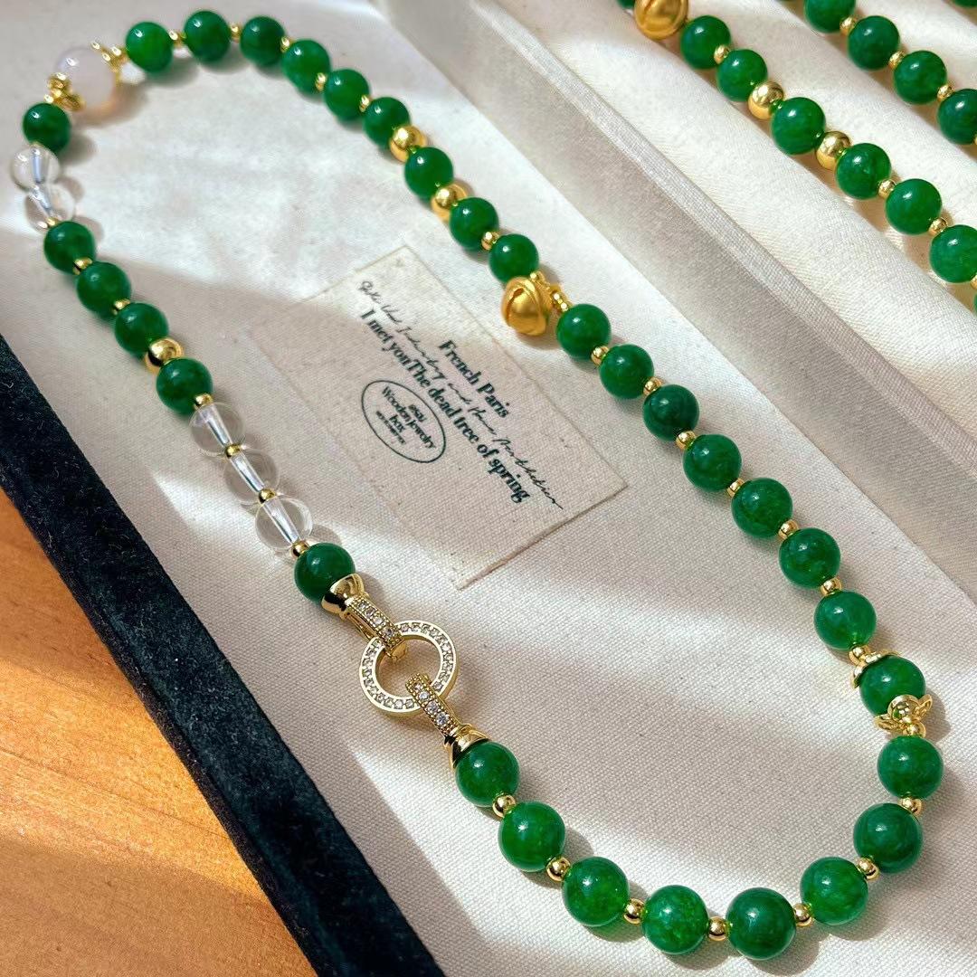 

Vintage Jadeite Quartz Rock Natural White Crystal Necklace Collarbone Chain New Autumn And Winter Models