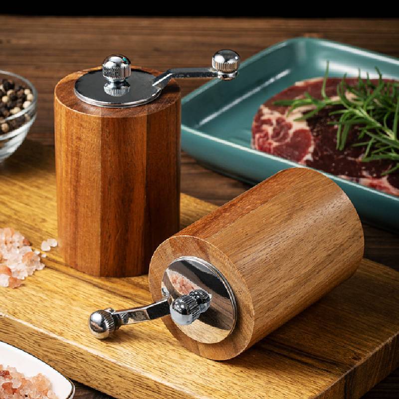 Wooden Salt Grinder And Pepper Mill Set With Ceramic Core For Kitchen Use And Gift Giving