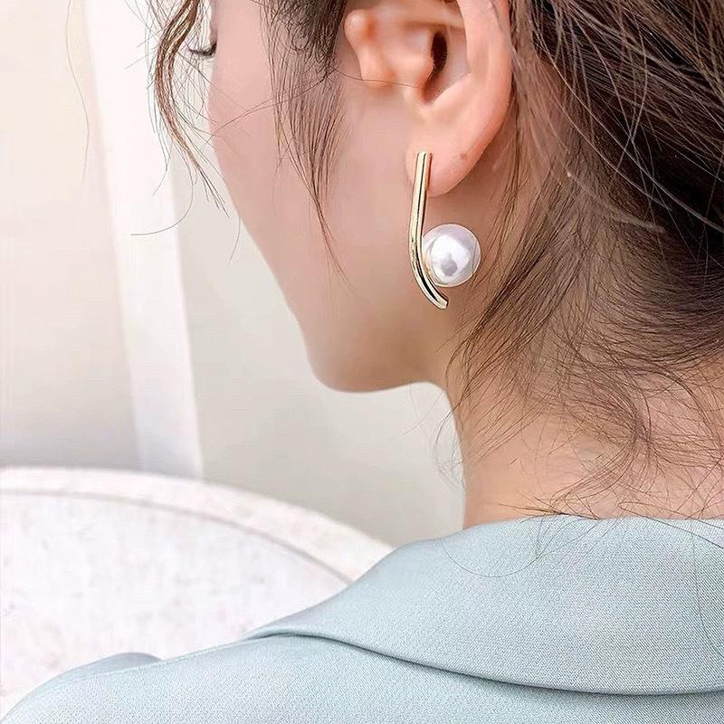 Unique Pearl Earrings Ear Clip Earrings