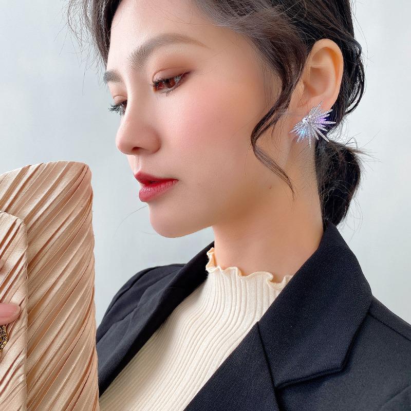 Brincos de agulha de prata de alta qualidade da moda 2024 para mulheres - Design elegante, com influência coreana e exagerado 