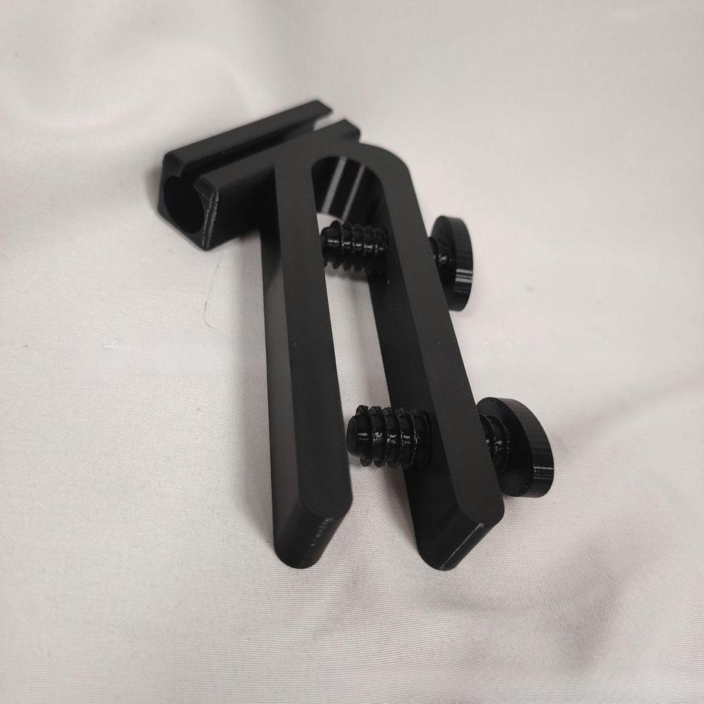 Rain Barrel Hose Holder Detachable Hose Holder with Adjustable Clamp Hose Support On Barrel Edge for Outdoor Rainwater Barrel Home Garden Use