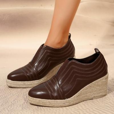 2024 Neue einfarbige vielseitige Damen-Bestseller-High-Heels Naturleder dicker Absatz spitze Zehenpartie Retro-Damenschuhe