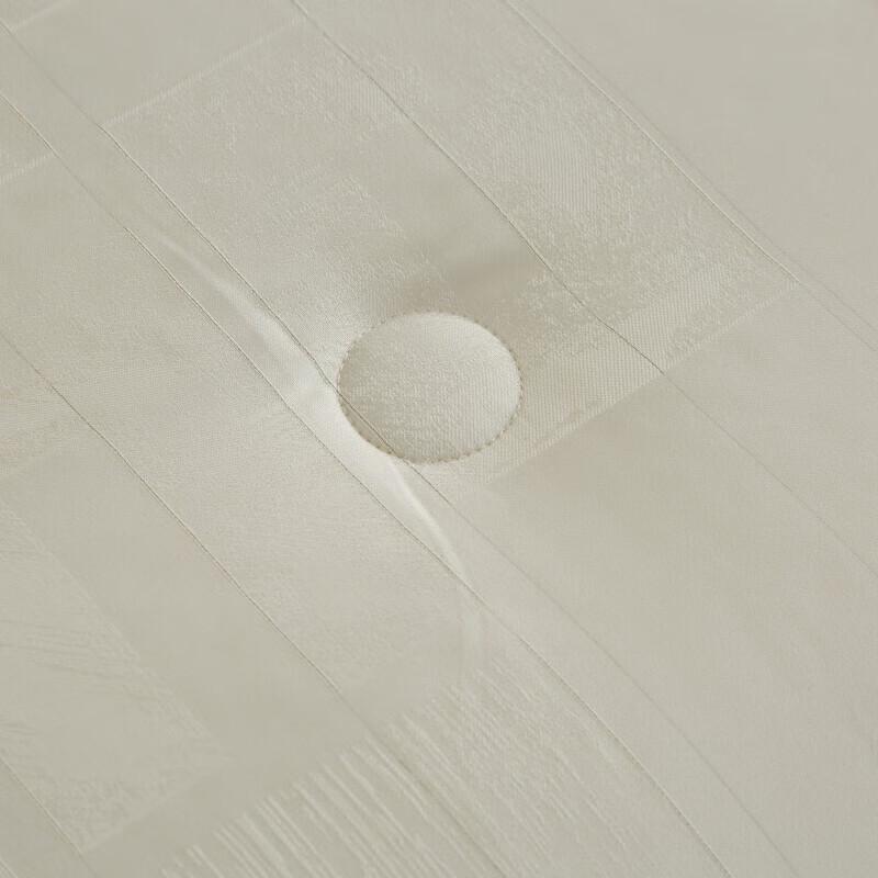 PLAYBOY Warm Lock Quilt