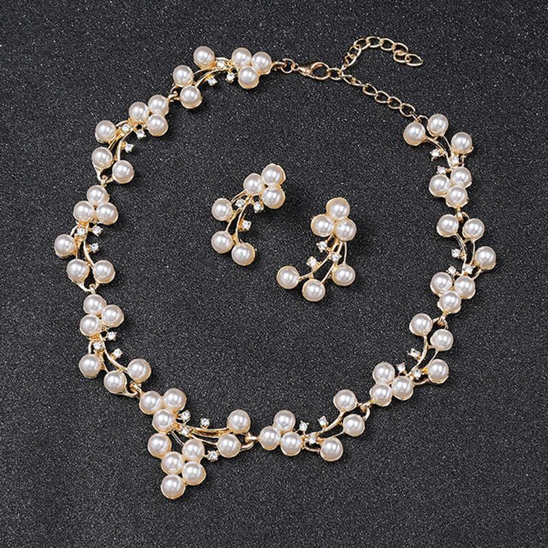3pcs Women Zircon Flower Necklace Earrings Elegant Party Zircon for Weddings Birthdays Evening Events Floral Luxury Accessories