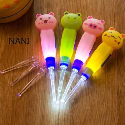 Cute Light LED Dig Ear-pick Wax Remover Pick Earpick Clean Ears Skin Care Tool Cleaning Device  Face Skin Care Tools