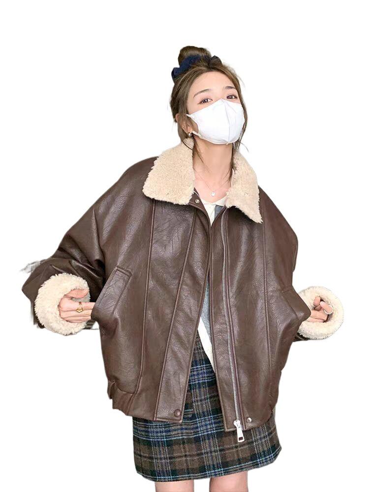 Maillard Retro Leather Jacket: Women's Winter 2024 Short Motorcycle Coat with Fleece Lining and Lamb Wool