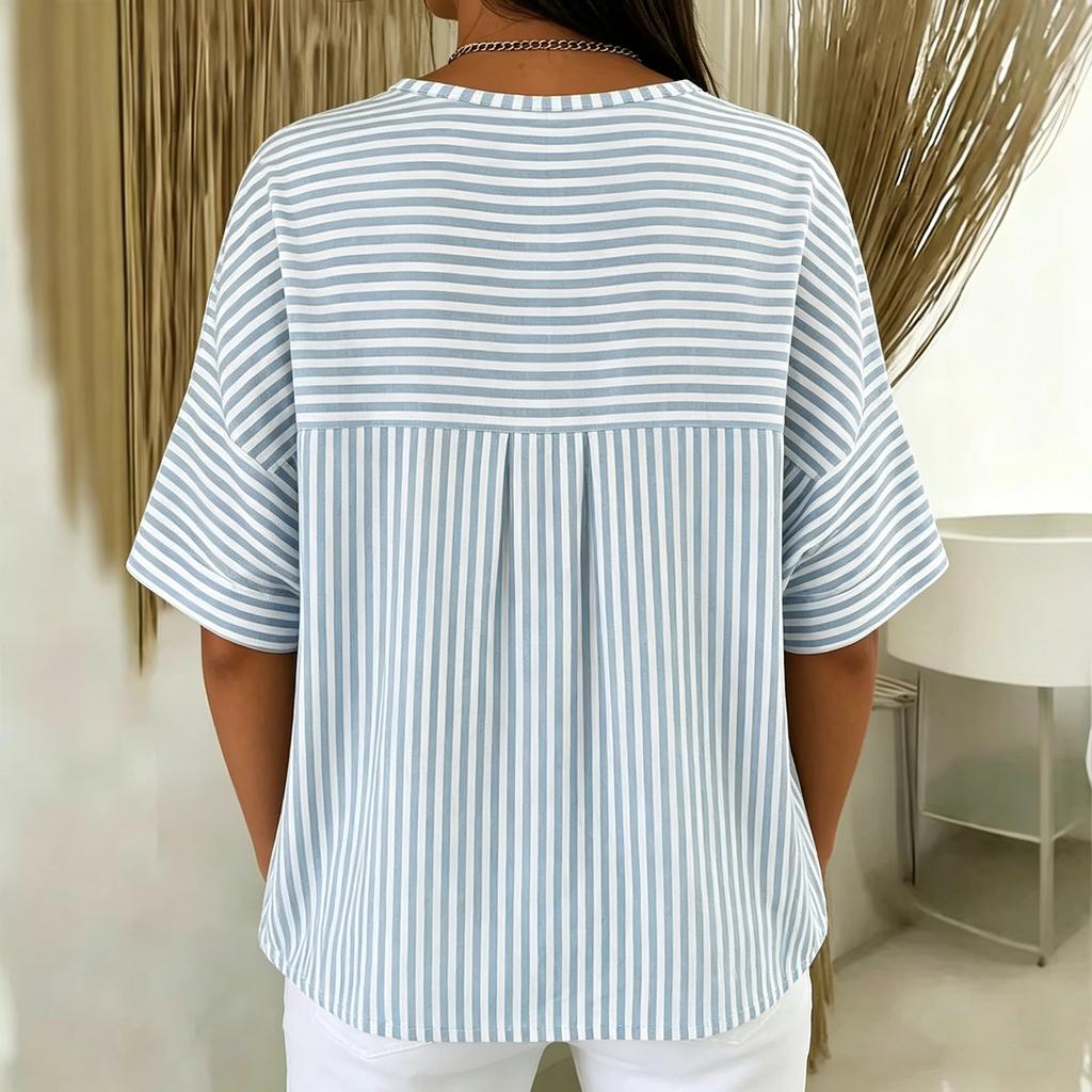 Blusa a righe a maniche corte con scollo rotondo e bottoni sul davanti, top casual ampio per l'uso quotidiano