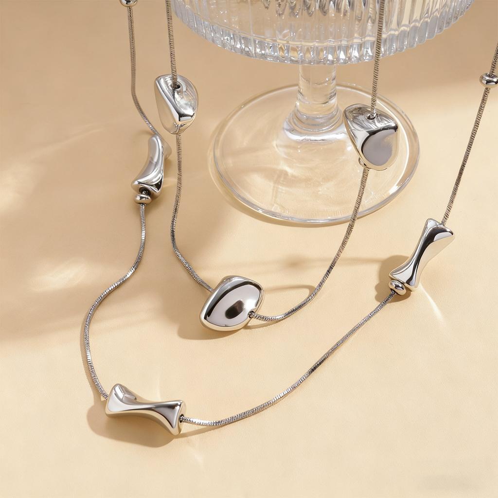 Geometric irregularity, square twist, stacked sweater chain, cold wind, sexy necklace