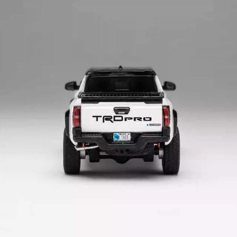 DiecastTalk Exclusive GCD 1/64 Toyota Tacoma TRDPRO(4th Gen) ICE CAP WHITE Alloy Car Model