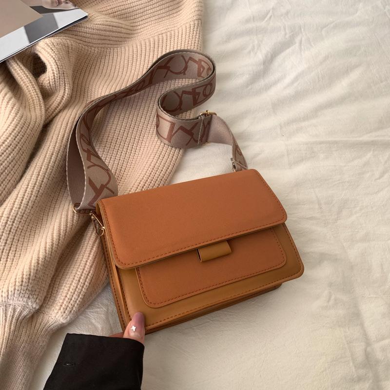 Leisure Retro Bag for Women New Fashion and Fashion Casual Women's Shoulder Bag Korean Version Simple Crossbody Small Square Bag