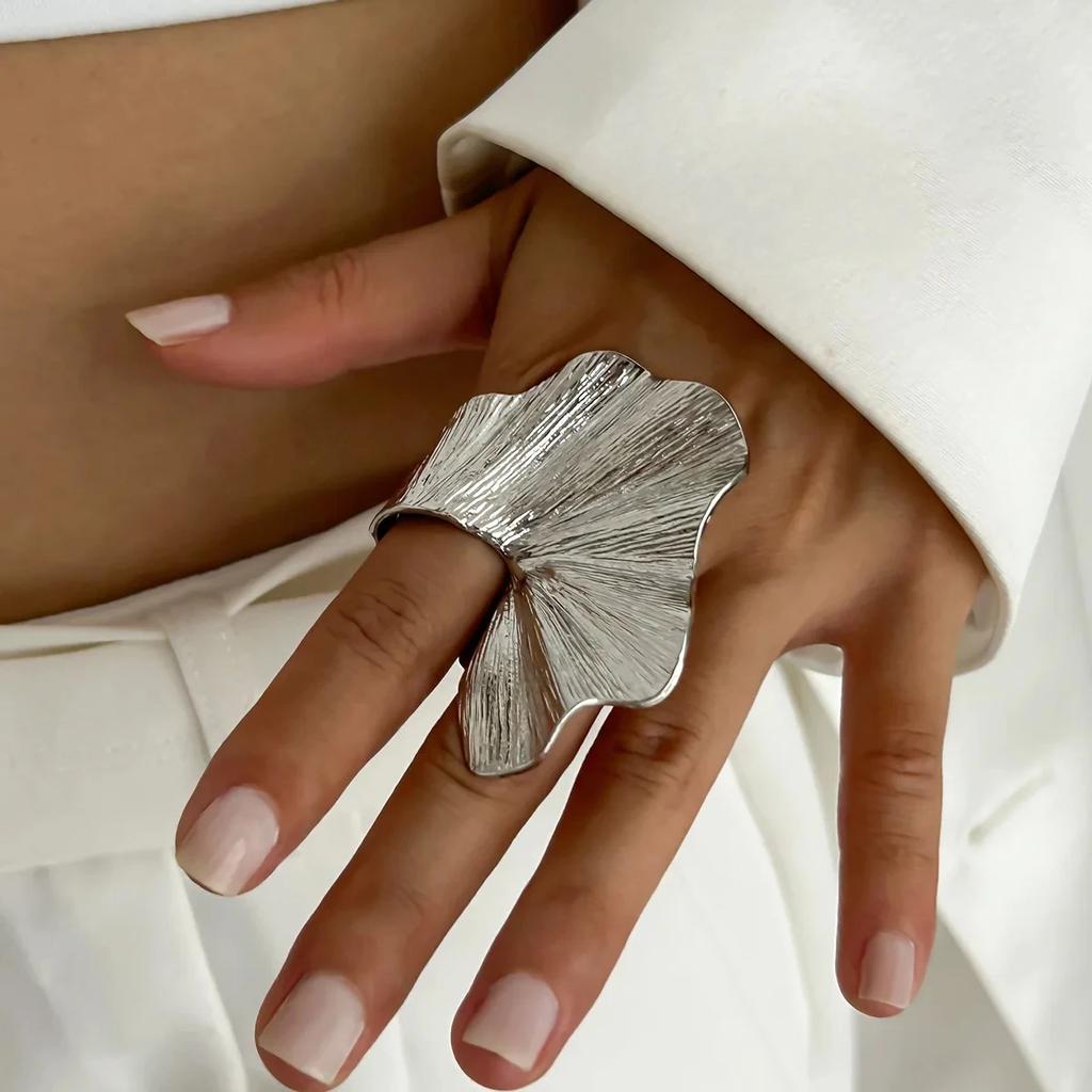 2025 Irregular Exaggerated Metal Flower Open Rings Women Elegant Punk Double Layered Finger Ring Adjustable  Accessories
