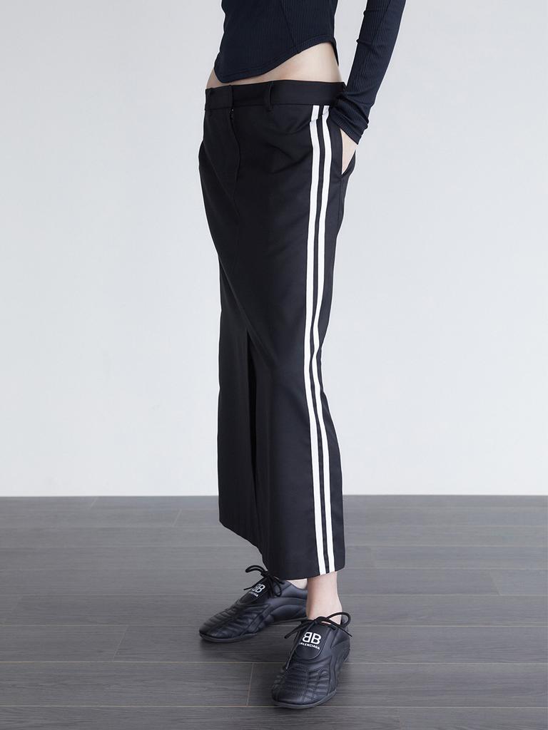 Holpeipeo Two-Line Long Skirt - Black