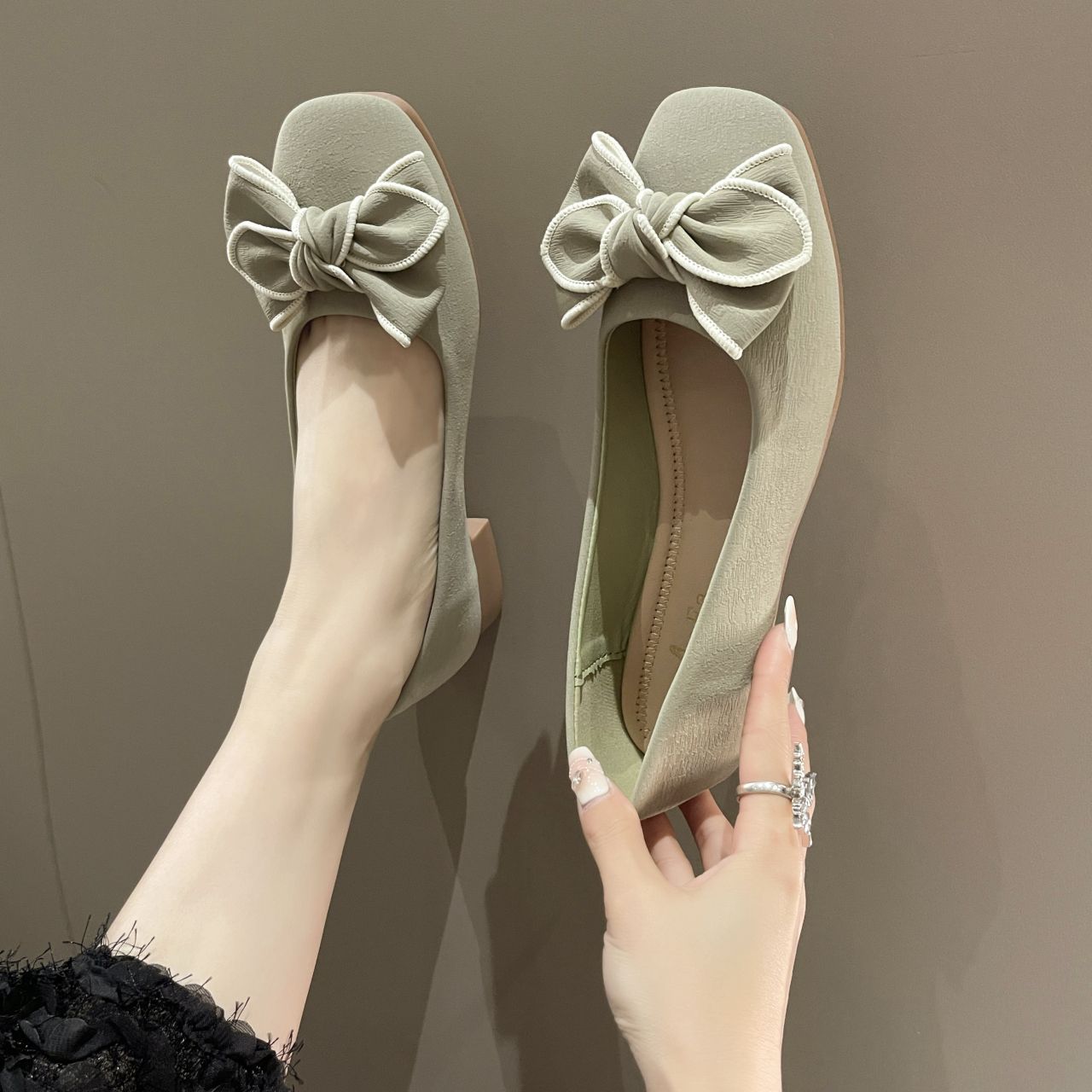 Модная кавайная обувь на низком каблуке с круглым носком — фото 3