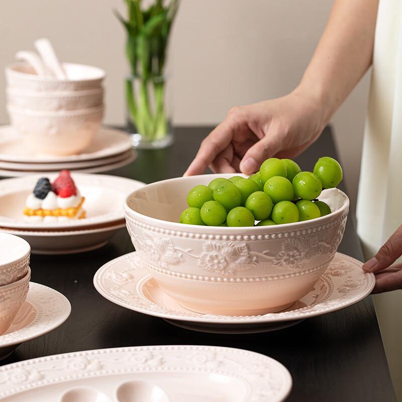 RuHan Embossed Ceramic Dinner Plate