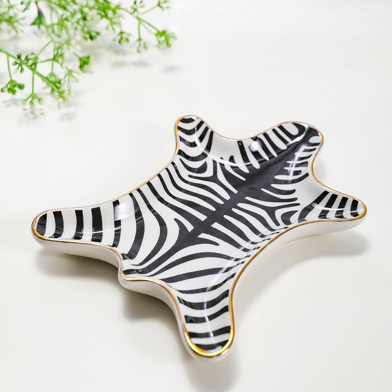 

Керамическая десертная тарелка в скандинавском стиле, серьги в виде листьев дерева, фрукты, украшения для тарелок, украшения для дома, миска для десерта