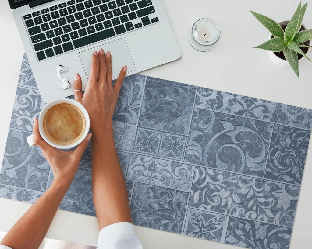 Durable Anti-Slip Desk Mat Ornamental Tiles 90x45 cm
