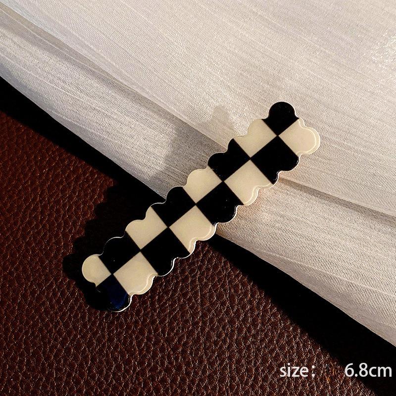Traceless Hairpin Girl Instagram Checkerboard Black and White Hairpin Bangs Broken Hair Edge with Wavy Duck Beak Clip Vintage Hair Accessories