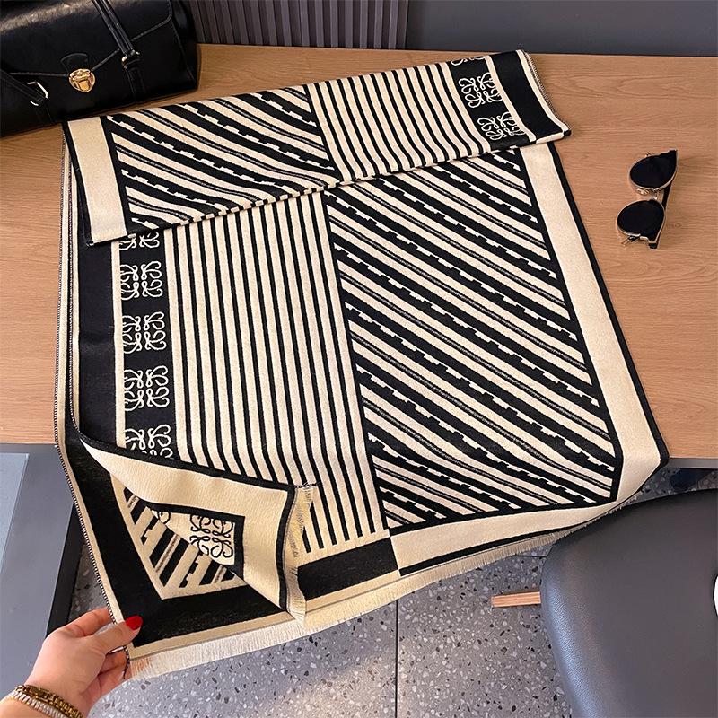 Imitation Cashmere Scarf, Simple Lines, High-End Color Contrast, Autumn And Winter Double-Sided Winter Women