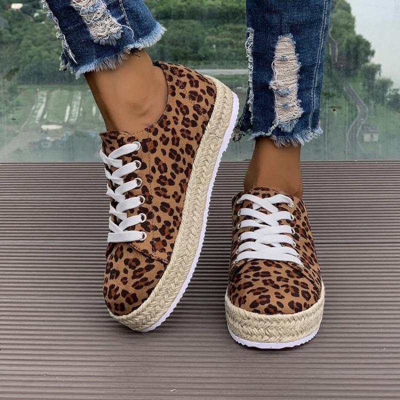 Fashion 2025 new fashion casual fashion flat shoes women thick soles comfortable fashion personality woven wind casual single shoes
