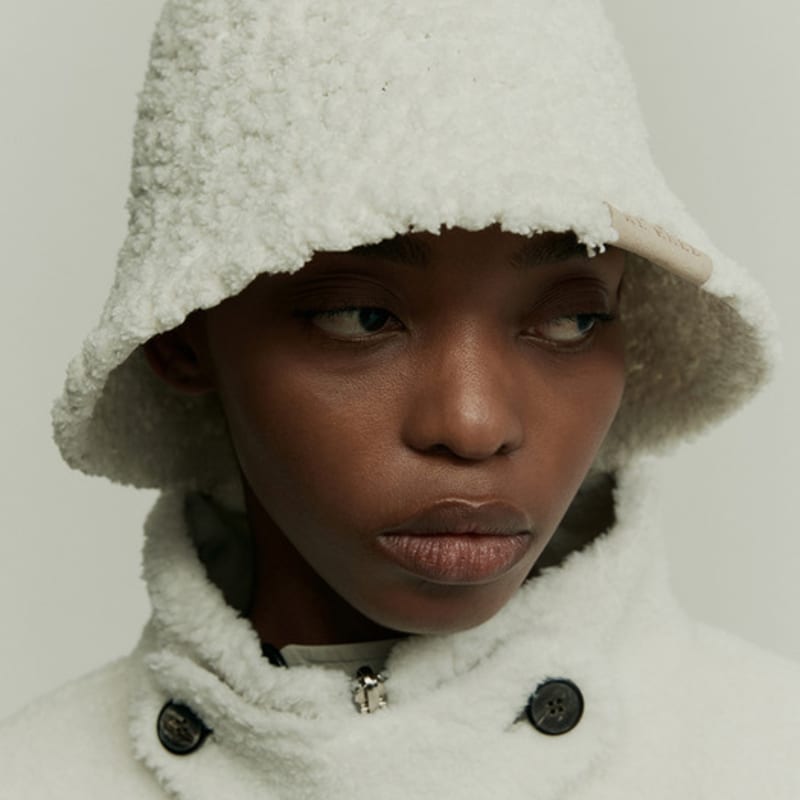 RE RHEE FAUX SHEARLING BELL HAT COCONUT MILK