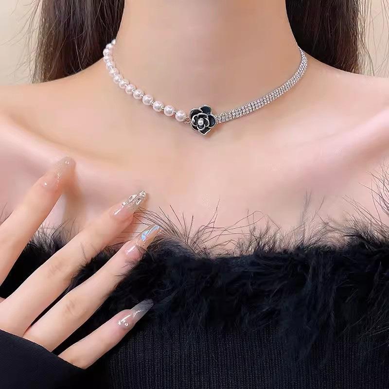 Light luxury elegant pearl water drop fringed rhinestone collarbone chain fashion temperament celebrity high sense necklace new trend
