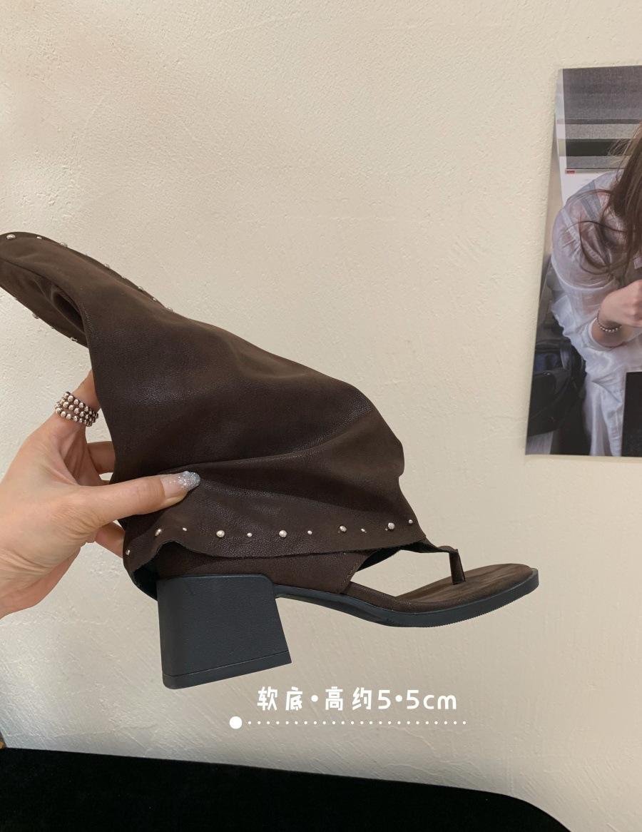 

Knight patent leather boots pointed trousers boots thin heel high tube but knee high heel boots women s autumn and winter 39 коричневый