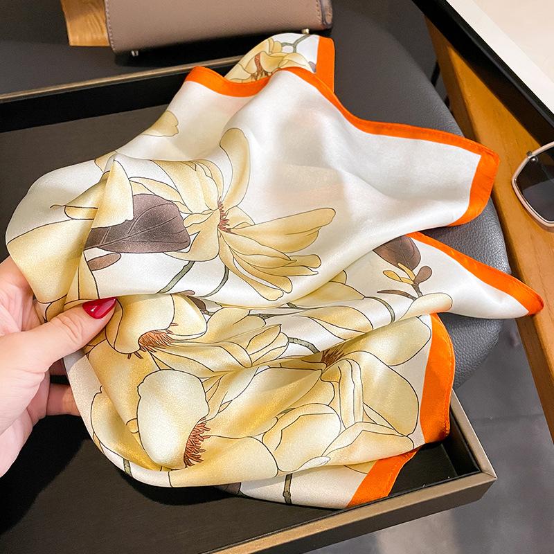 New Scarf 100% Silk Bandana Women Square Scarves Wrap Mulberry Fashion High Quality Headband Hijab Shawls Foulard Headkerchief