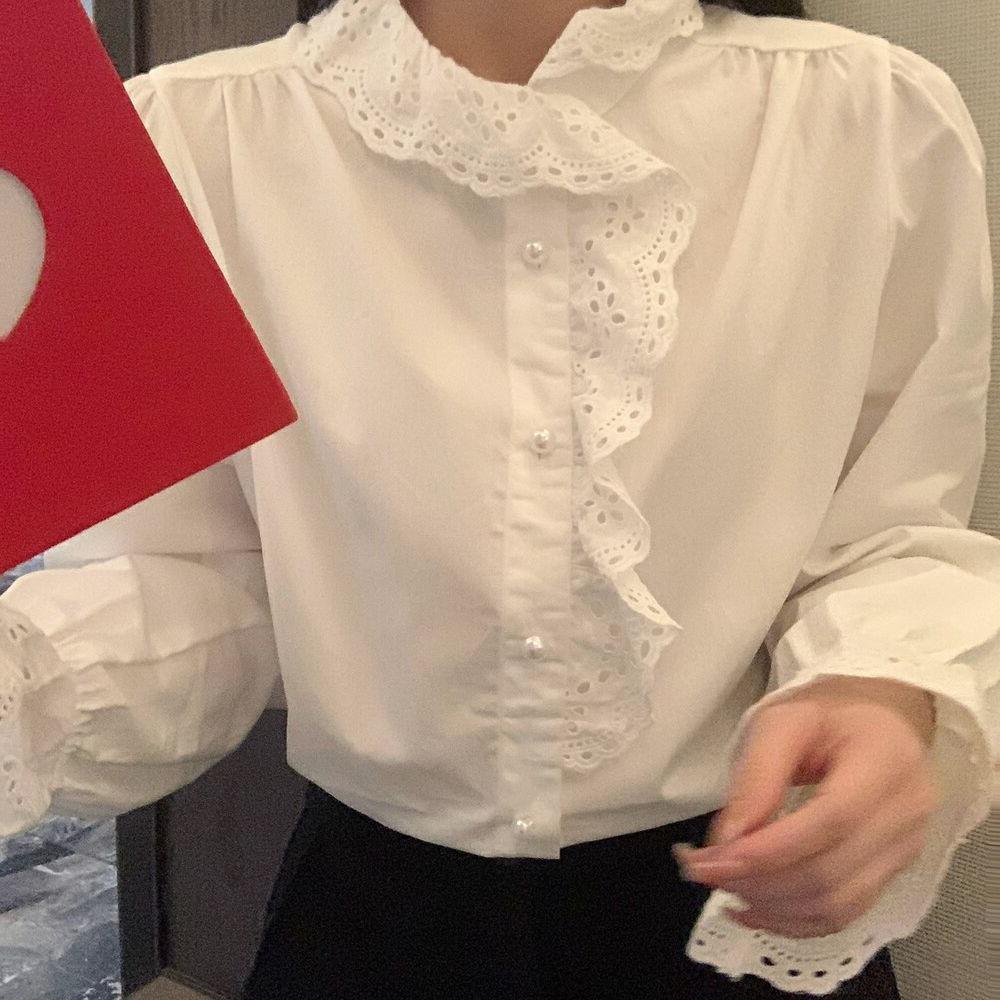 Women's Cotton French Lace Collar Bell Sleeve Top - Korean Style Fashion Shirt in White