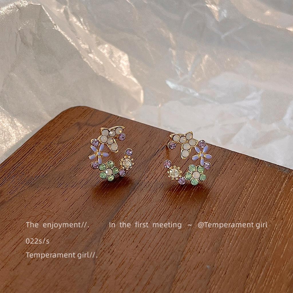 Butterfly Garland Fresh Earrings 1 pair