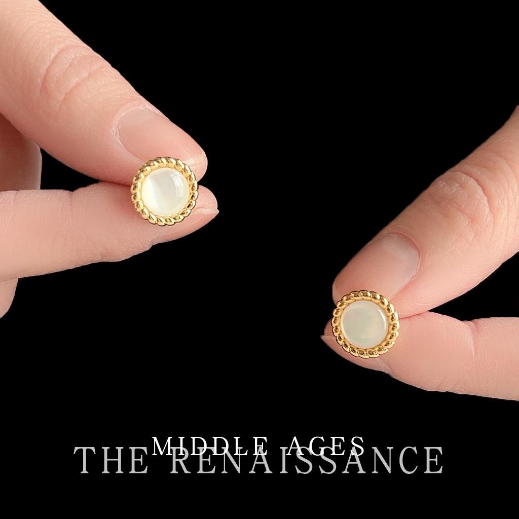 Light medieval French court style natural shell stud earrings retro round earrings earrings women