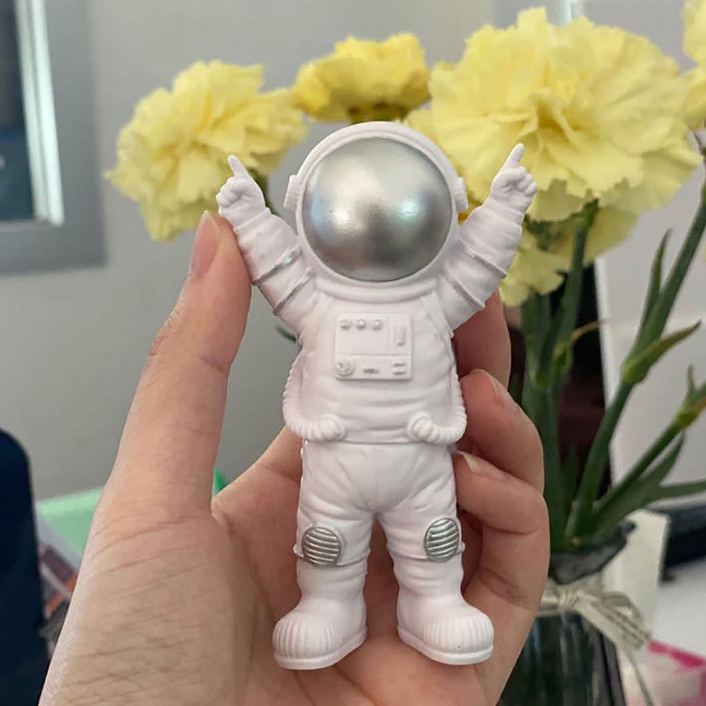 3 Piece Astronaut Figurines Cute Nordic Style PVC Spaceman Desk Decor for Cake Decoration Kids Room