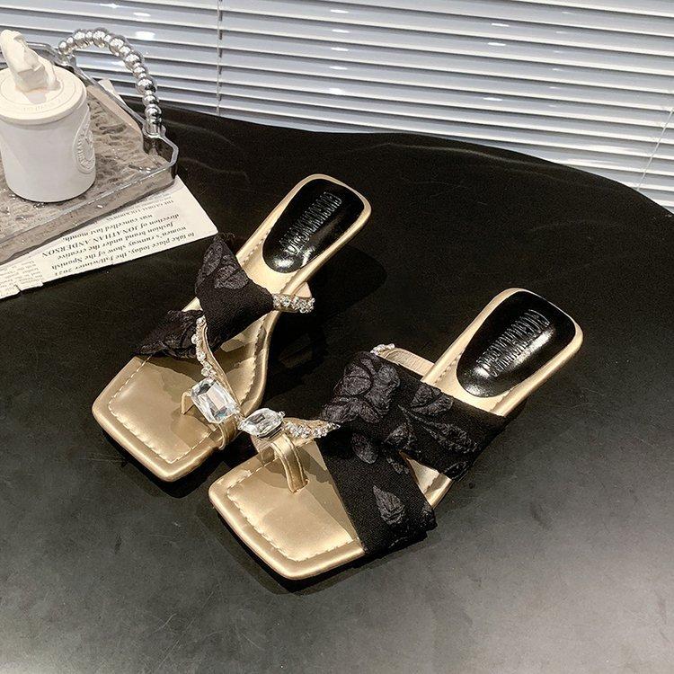 

[youshilai] French square head open-toed cool slippers women s 2025 new temperament with thick-heeled sandals 35