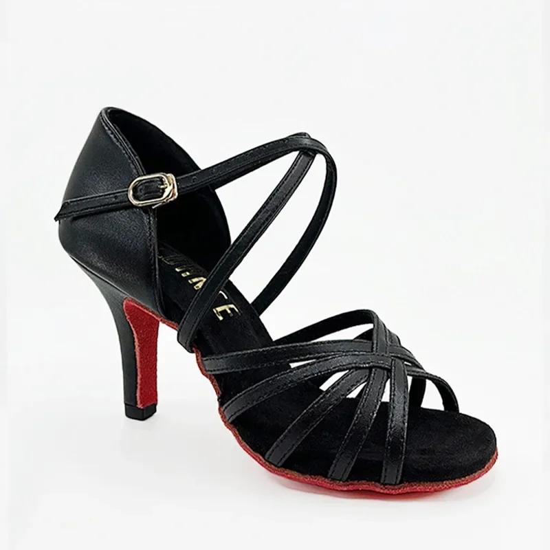 Scarpe da ballo latino professionali di moda per donna con vernice e tacchi a spillo scarpe da punta per donna cm